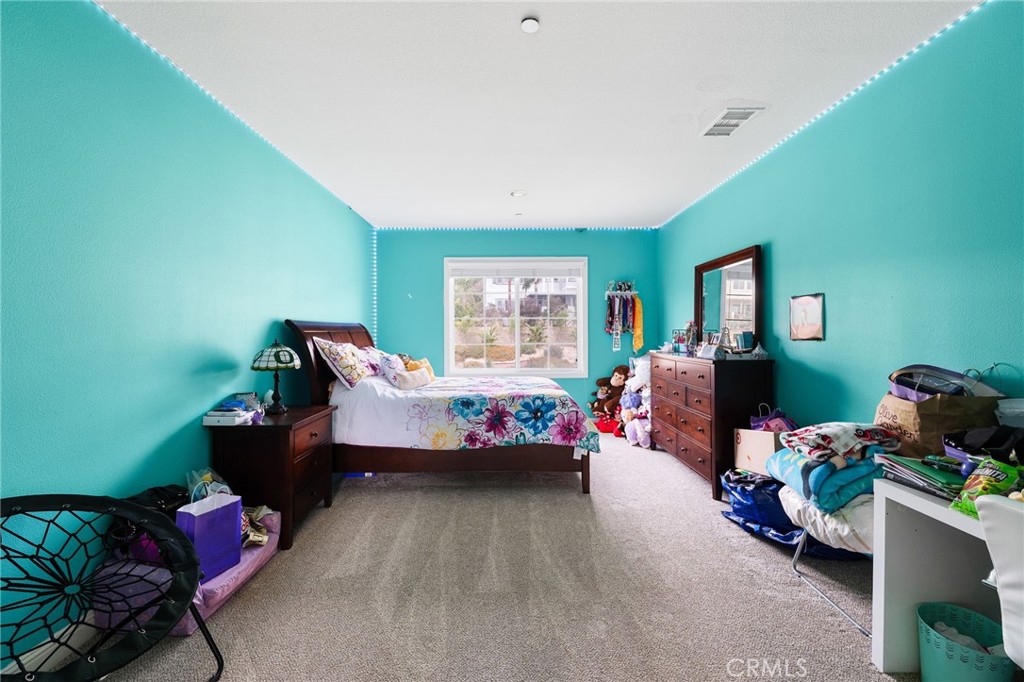 https://media.crmls.org/medias/70a169a0-a65d-4384-a495-61465ec5850e.jpg?preset=X-Large