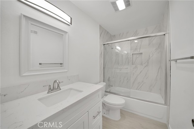 Detail Gallery Image 25 of 51 For 16722 Goldenwest St, Huntington Beach,  CA 92647 - – Beds | – Baths