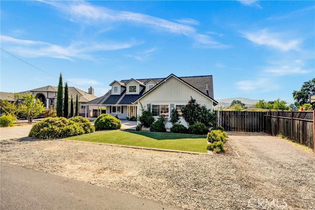 Detail Gallery Image 2 of 38 For 18695 Horseshoe Rd, Hidden Valley Lake,  CA 95467 - 3 Beds | 2/1 Baths
