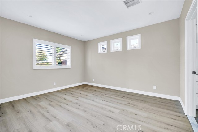 Image 29 of 51 For 5602 Verdura Ave