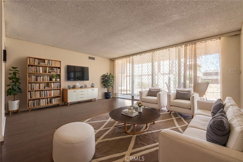 MLS #IV25122592 img 3