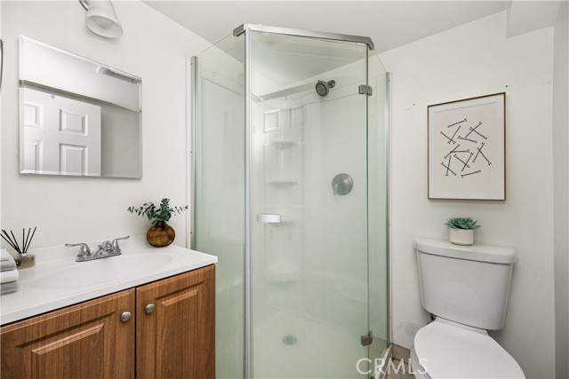 8004 Norwich Ave, Panorama City CA: https://media.crmls.org/medias/70a4f5d1-a490-42e6-b50b-a9b9d3a12a66.jpg