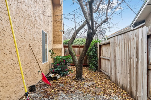 Detail Gallery Image 33 of 48 For 14 Knotts Glen Ct, Chico,  CA 95926 - 3 Beds | 2 Baths