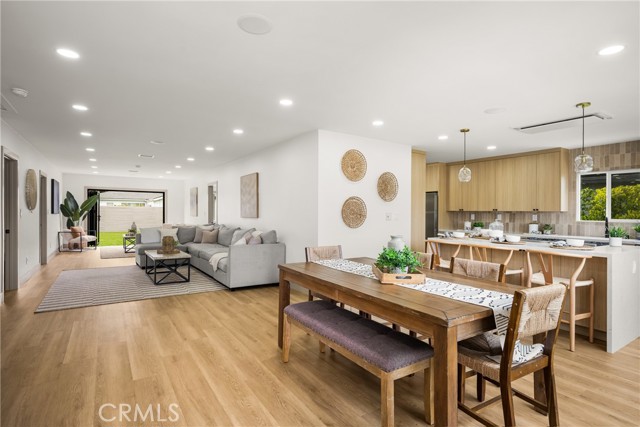 5161 E 27th Street, Long Beach CA: https://media.crmls.org/medias/70a59f02-1e0c-46b9-8f67-4168c5c362fc.jpg