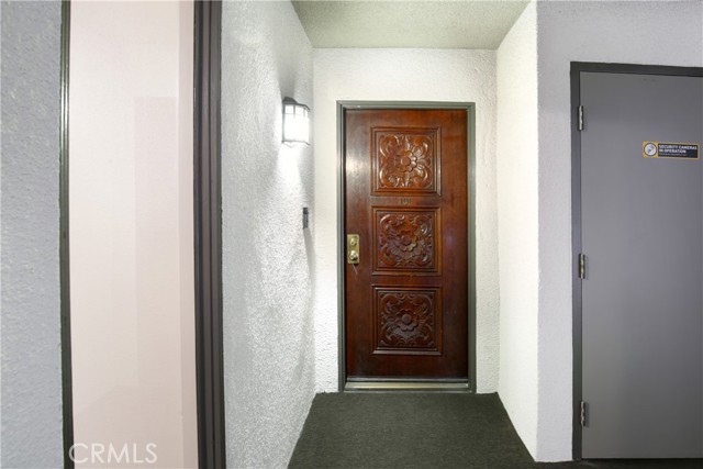 Detail Gallery Image 3 of 37 For 10420 Downey Ave #101,  Downey,  CA 90241 - 2 Beds | 2 Baths