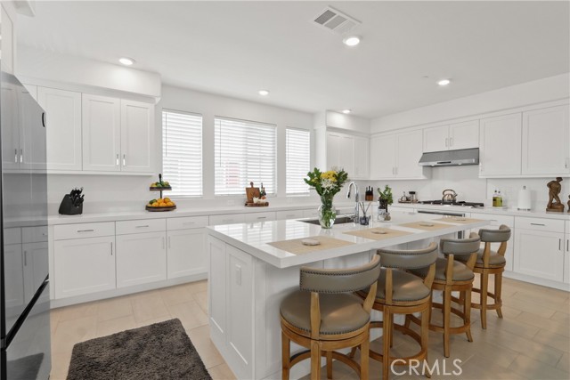 Detail Gallery Image 20 of 25 For 1096 N Anaheim Blvd., Anaheim,  CA 92801 - 4 Beds | 3/1 Baths