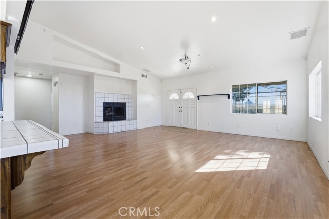 Detail Gallery Image 5 of 17 For 19321 97th St, California City,  CA 93505 - 3 Beds | 2 Baths