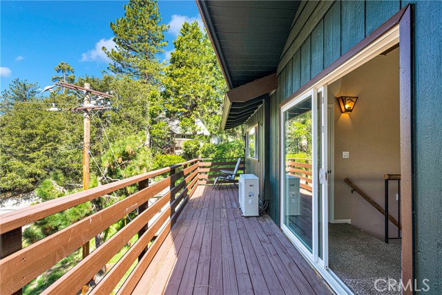 Detail Gallery Image 6 of 40 For 1031 Berne Dr, Crestline,  CA 92325 - 3 Beds | 2 Baths