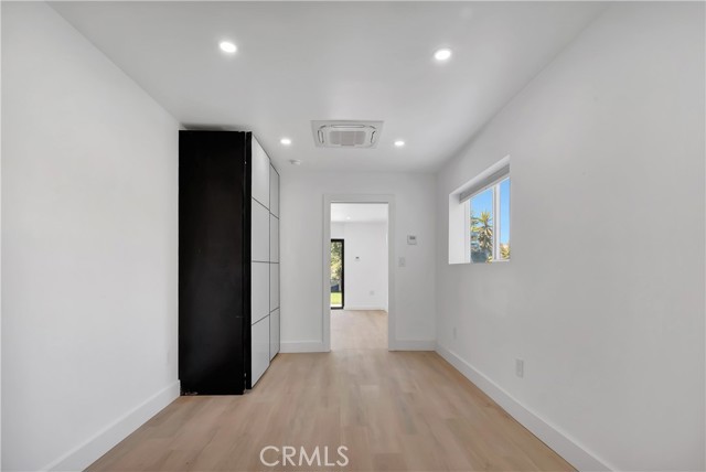 Detail Gallery Image 64 of 72 For 1145 S Longwood, Los Angeles,  CA 90019 - 4 Beds | 3 Baths