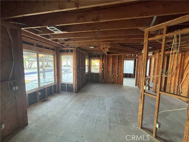 Detail Gallery Image 8 of 16 For 8430 Bess Ct, Riverside,  CA 92508 - 5 Beds | 3 Baths