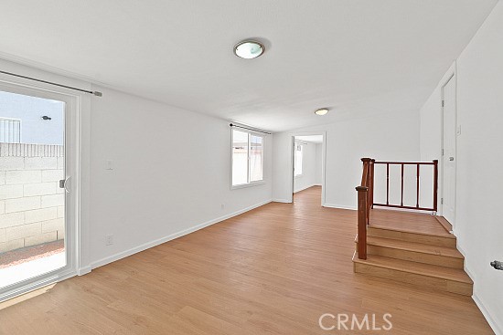 https://media.crmls.org/medias/70aa60b6-b9a8-4d1b-8ca6-584aa72de064.jpg?preset=X-Large