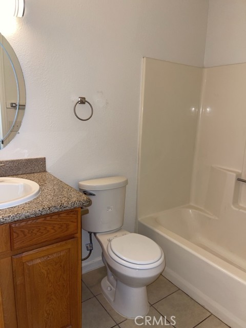 Detail Gallery Image 11 of 14 For 13757 Greenwood Pl #1,  Victorville,  CA 92395 - 3 Beds | 2 Baths