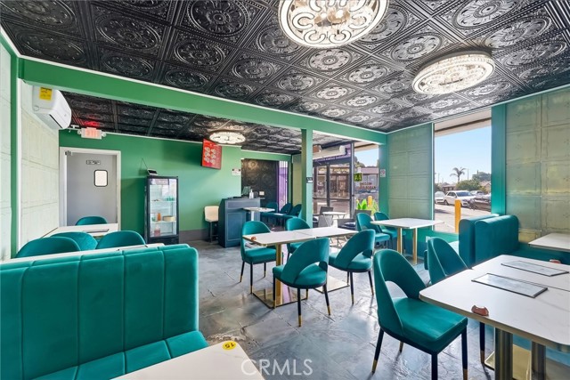  Commercial for Sale in Sun Valley, California