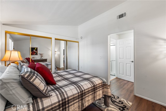 2 Bed Home for Sale in Newhall, California