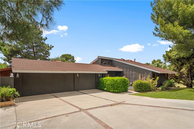 27411 Santa Fe Street, Hemet CA: https://media.crmls.org/medias/70ad694c-10f1-4287-ad53-7d72b26c35e3.jpg