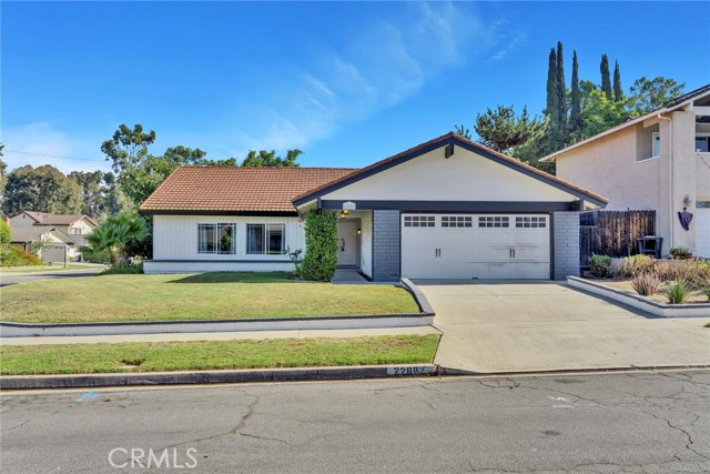 Detail Gallery Image 2 of 30 For 22882 Belquest Dr, Lake Forest,  CA 92630 - 3 Beds | 2 Baths