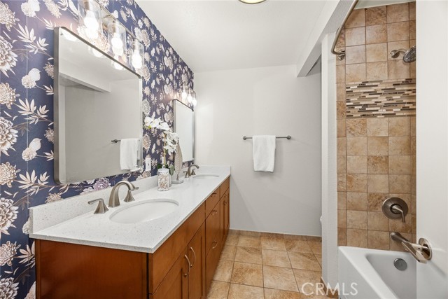 495 W WALNUT Street, Pasadena CA: https://media.crmls.org/medias/70ae5399-a2c3-4555-96e6-18ba5115d158.jpg