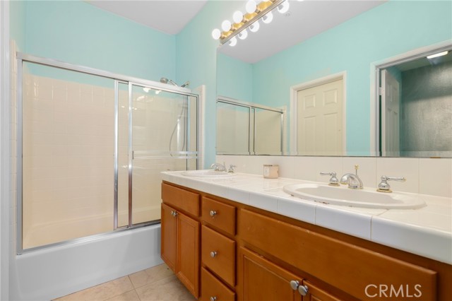 Image 15 of 16 For 33 Chadron  