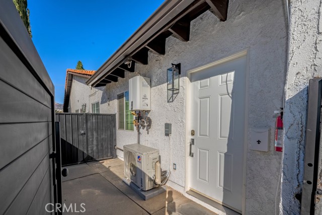 Detail Gallery Image 9 of 10 For 21315 1/2 Kingsbury St, Chatsworth,  CA 91311 - 1 Beds | 1 Baths