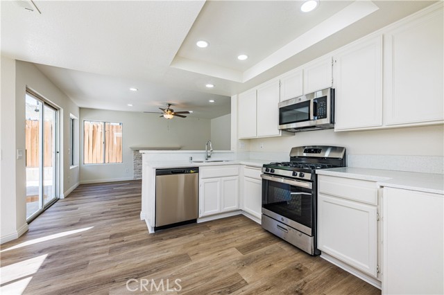 Detail Gallery Image 12 of 26 For 24639 Leafwood Dr, Murrieta,  CA 92562 - 3 Beds | 2/1 Baths