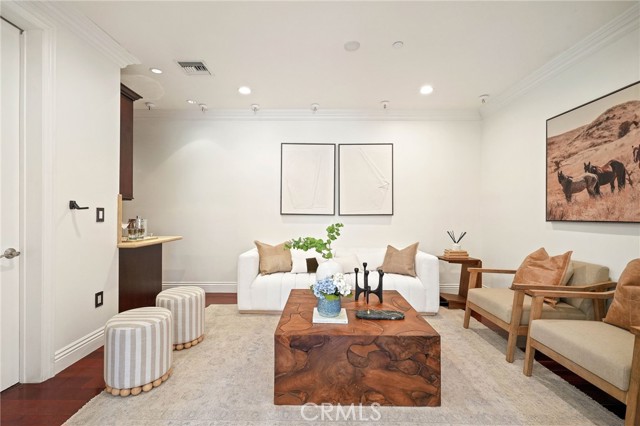 Detail Gallery Image 12 of 64 For 3115 Ellington, Los Angeles,  CA 90068 - 4 Beds | 4 Baths