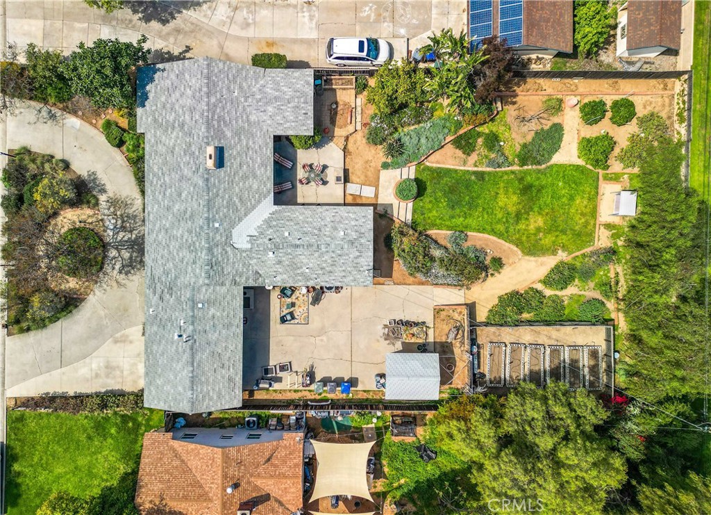 https://media.crmls.org/medias/70b20c03-1eb0-40c0-b98a-9a3dc8a67646.jpg?preset=X-Large