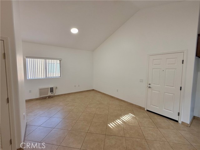 Detail Gallery Image 28 of 30 For 6917 Woodman Ave #7,  Van Nuys,  CA 91405 - 2 Beds | 1 Baths