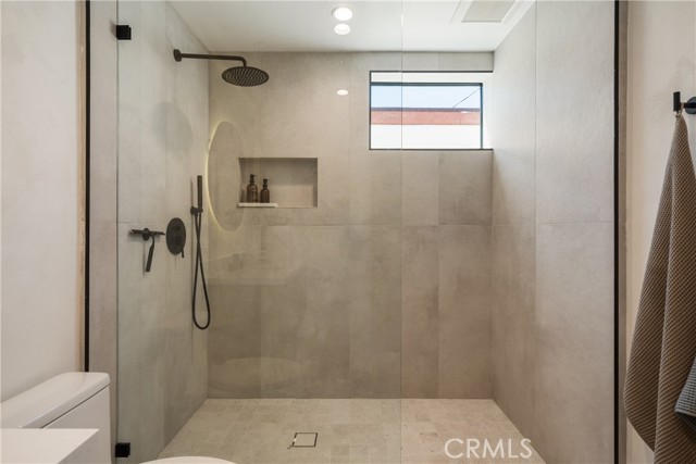 Detail Gallery Image 25 of 64 For 521 1/2 Iris Ave, Corona Del Mar,  CA 92625 - 2 Beds | 2/1 Baths
