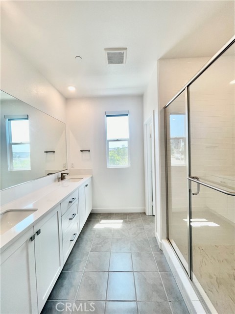 Detail Gallery Image 8 of 20 For 114 Culture, Irvine,  CA 92618 - 3 Beds | 2/2 Baths