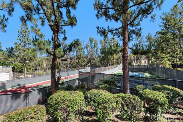 10212 St Cloud, North Tustin CA: https://media.crmls.org/medias/70b35be4-060f-4284-a202-c574be301df6.jpg