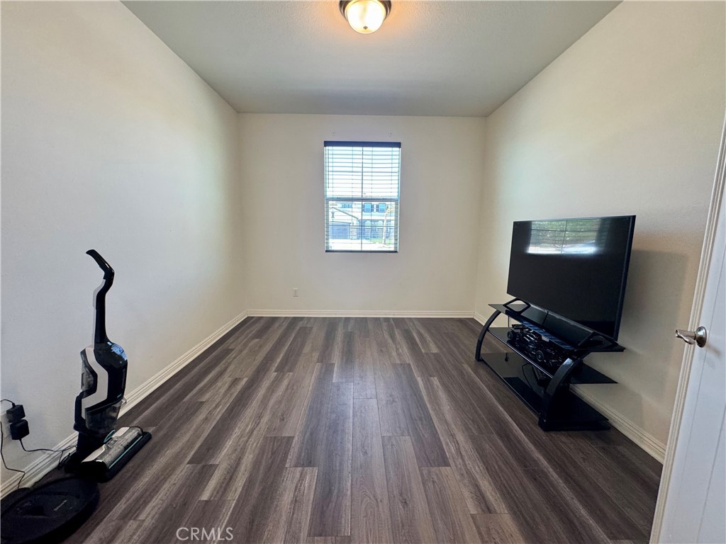 MLS #IV25219232 image #5