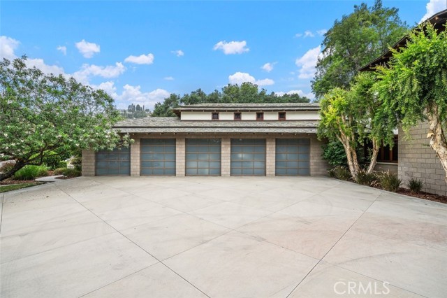 Detail Gallery Image 2 of 30 For 2540 Crow Foot Ln, Diamond Bar,  CA 91765 - 4 Beds | 5 Baths
