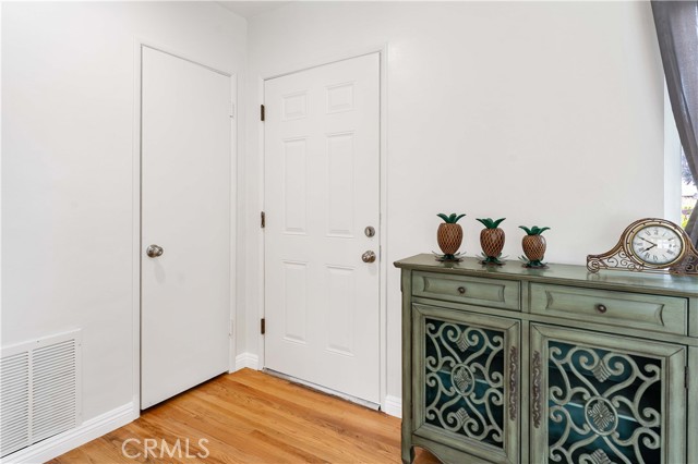 2106 W Judith Lane, Anaheim CA: https://media.crmls.org/medias/70b4b709-88f7-46a9-805f-9c27979374dc.jpg