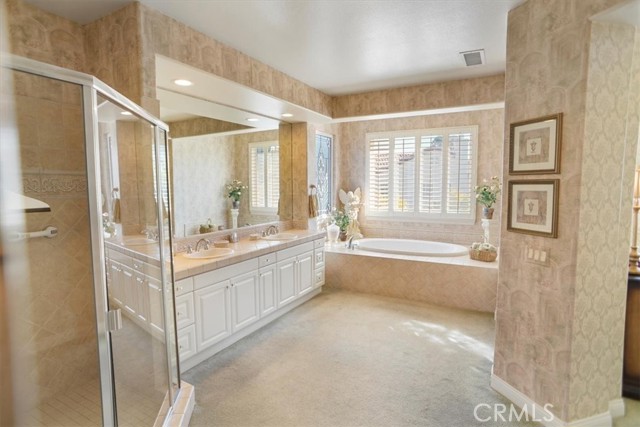 Detail Gallery Image 23 of 38 For 5860 Mustang Dr, Simi Valley,  CA 93063 - 5 Beds | 4/1 Baths