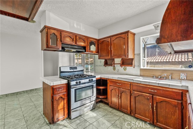 Detail Gallery Image 20 of 58 For 12924 Sproule, Sylmar,  CA 91342 - 4 Beds | 3 Baths