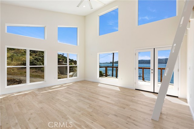 Detail Gallery Image 4 of 59 For 12172 Lakeshore Dr, Clearlake,  CA 95422 - 2 Beds | 2 Baths