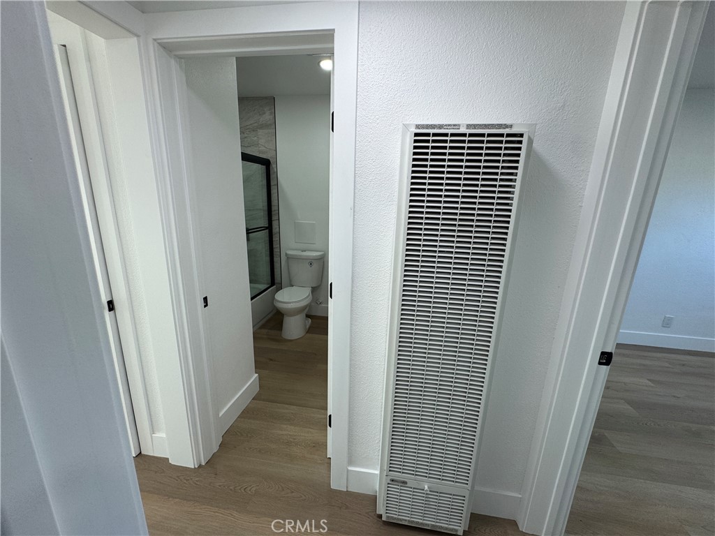 https://media.crmls.org/medias/70b5ee34-47db-41a6-9cbe-cfff82fc39d3.jpg?preset=X-Large