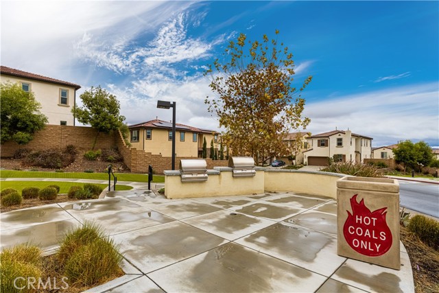 Detail Gallery Image 20 of 21 For 2915 Villa Catalonia Cir, Corona,  CA 92881 - 4 Beds | 3 Baths