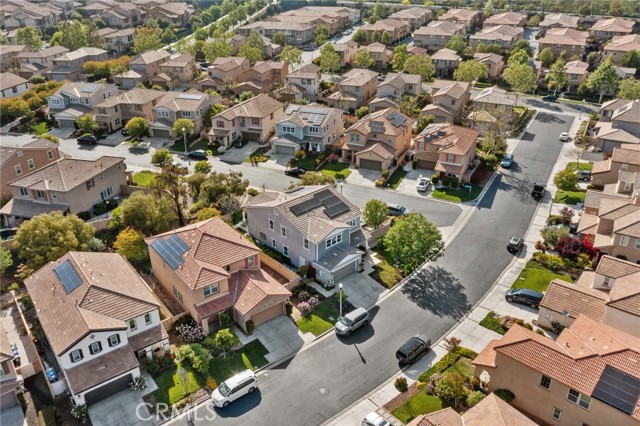 24229 La Montura Drive, Valencia CA: https://media.crmls.org/medias/70b6be07-170e-451f-a1f8-a77e2446feb2.jpg