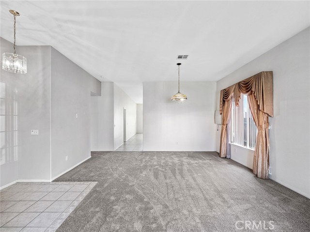 Detail Gallery Image 4 of 26 For 13477 Lakeside, Victorville,  CA 92395 - 3 Beds | 2 Baths