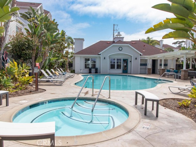 Detail Gallery Image 37 of 38 For 815 Harbor Cliff Way #239,  Oceanside,  CA 92054 - 3 Beds | 3/1 Baths