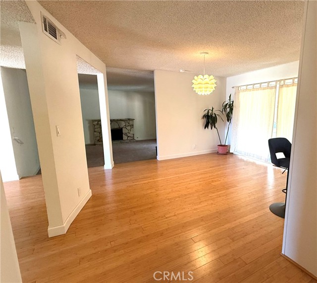Detail Gallery Image 6 of 23 For 11153 Amigo Ave, Porter Ranch,  CA 91326 - 4 Beds | 2 Baths