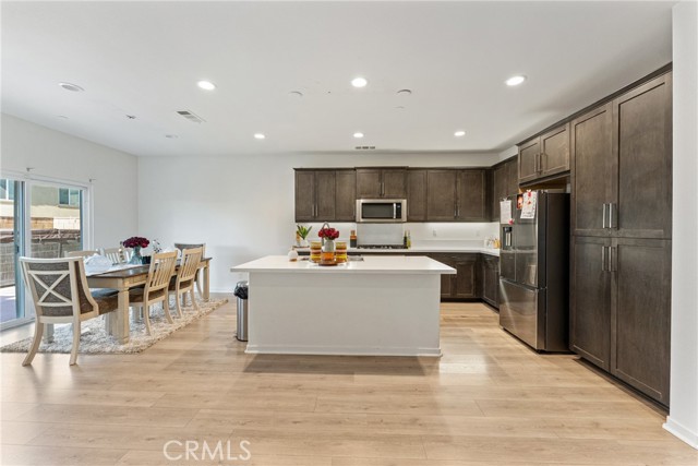 Detail Gallery Image 10 of 43 For 5252 Denali Ct, Fontana,  CA 92336 - 5 Beds | 3 Baths