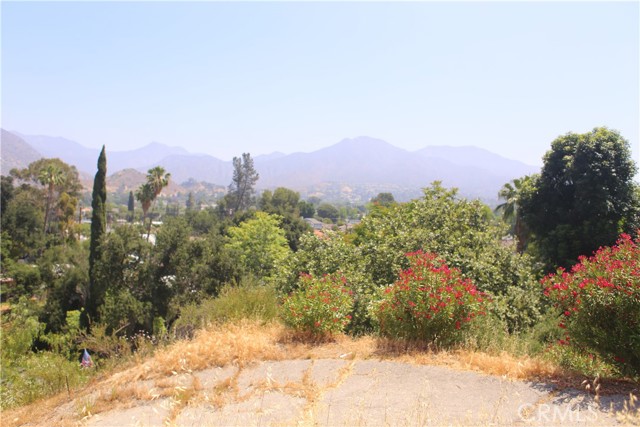 10799 Sherman Grove Avenue, Los Angeles CA: https://media.crmls.org/medias/70ba072b-1401-44bd-a2bc-29b7c848386d.jpg