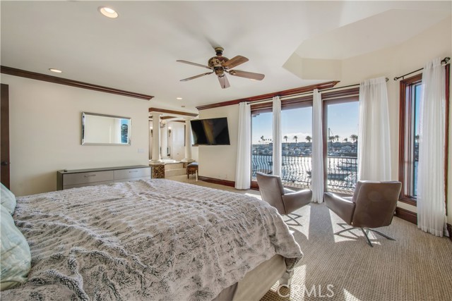 Detail Gallery Image 31 of 53 For 323 via Lido Soud, Newport Beach,  CA 92663 - 4 Beds | 3/1 Baths