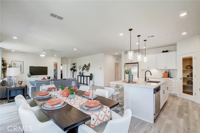 Detail Gallery Image 8 of 23 For 1015 Lucia Ave, Fowler,  CA 93625 - 4 Beds | 2/1 Baths