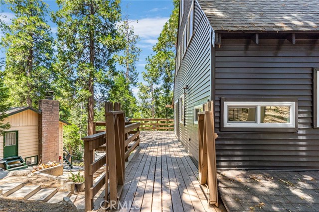 Detail Gallery Image 33 of 41 For 143 State Highway 173, Lake Arrowhead,  CA 92352 - 6 Beds | 2/1 Baths