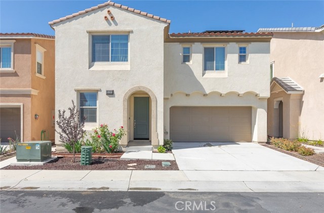 Detail Gallery Image 3 of 45 For 24263 Lilac Ln, Lake Elsinore,  CA 92532 - 4 Beds | 2/1 Baths