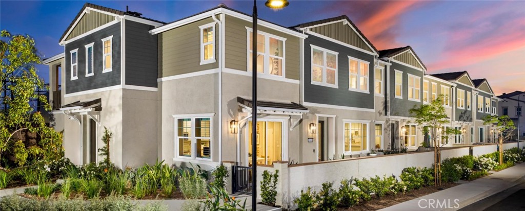 3912 E. BUCKNELL PASEO