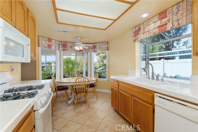 Detail Gallery Image 14 of 53 For 40083 Corte Lorca, Murrieta,  CA 92562 - 2 Beds | 2 Baths